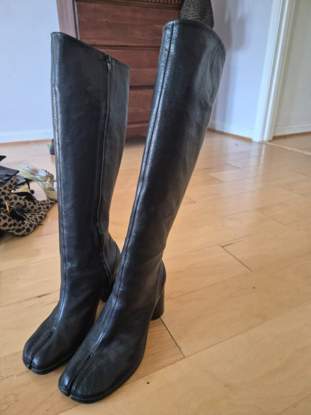 Maison Margiela Black Knee High Leather Tabi Boots Sz 40 - Picture 2 of 12